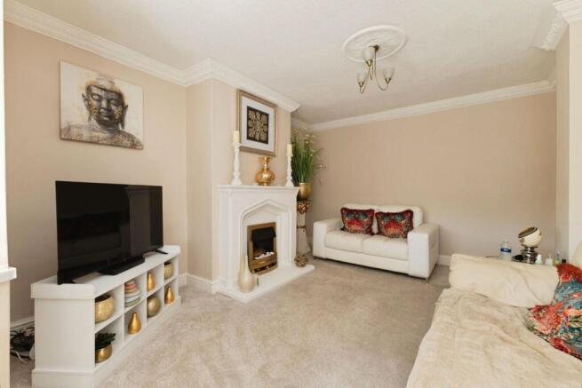 3 bed Semi-Detached for sale Image 8