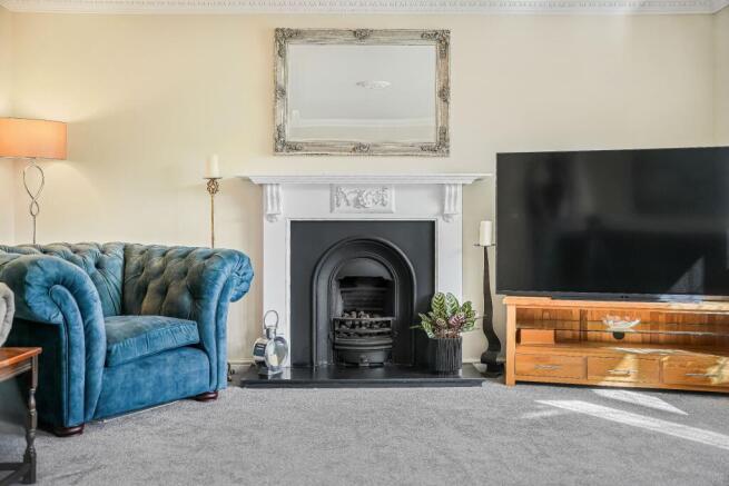 4 bed Detached for sale Image 6