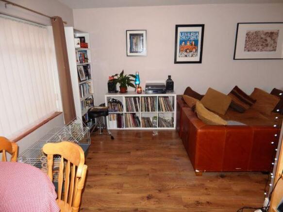Lounge b