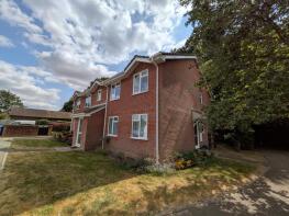 28, Birch Grove, Hook RG27 9RJ