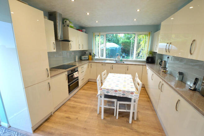 Kitchen / Breakfast