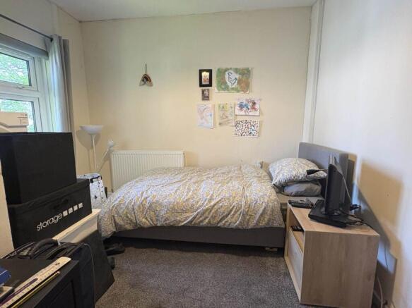 2 bed Flat for sale Image 9