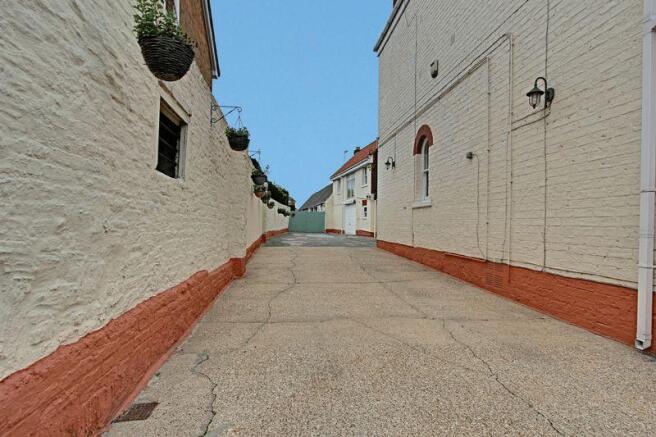Photo 25