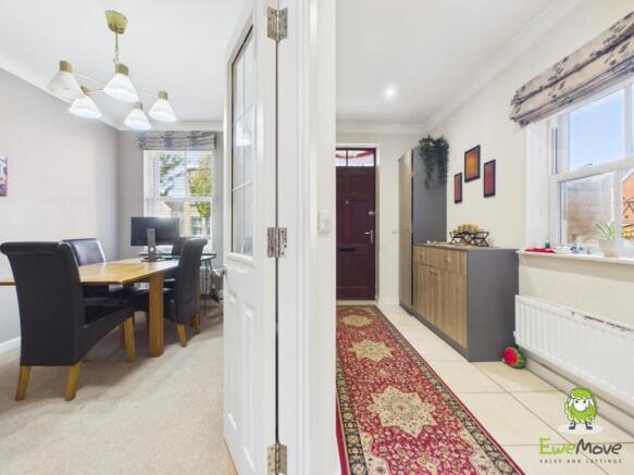 EweMove Estate Agents Basingstoke - Rockbourne Roa