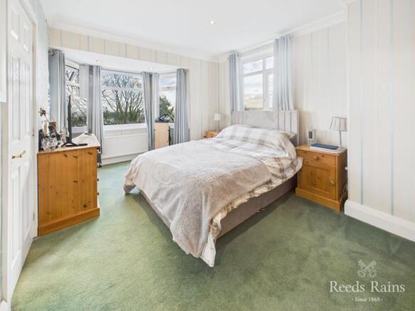 4 bed Detached for sale Image 5