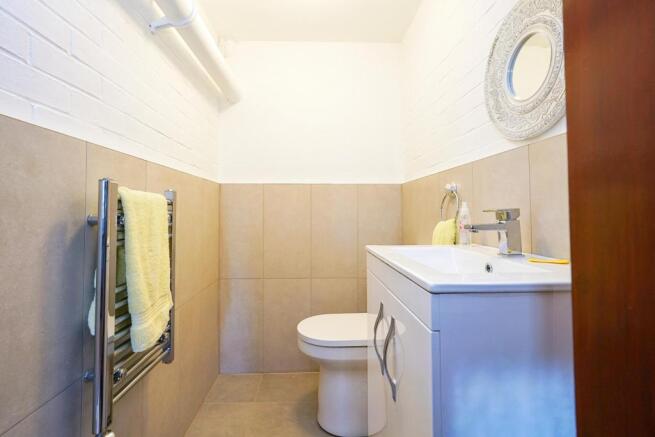 Cloakroom Wc