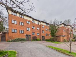 27, Winchester Court, London Road, High Wycombe HP11 1HB
