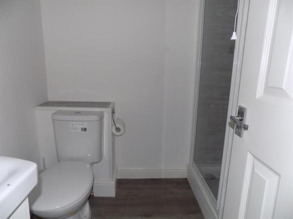 3 bed Private Halls to rent Image 7