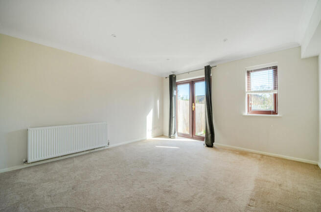 1441788-7-69d6792...