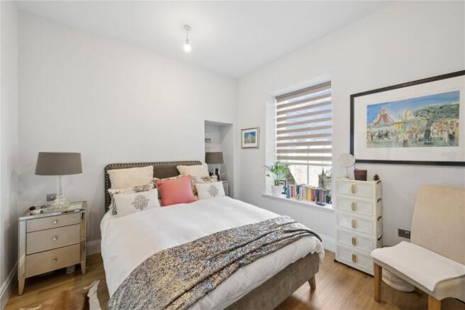 3 bed Apartment for sale Image 7