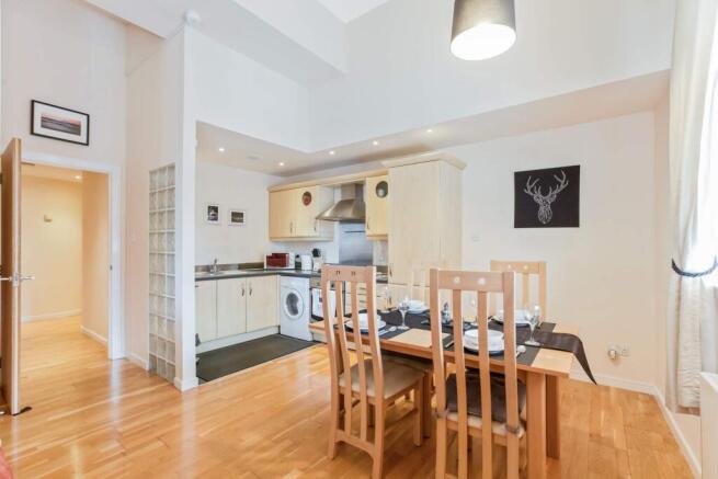 Dining / kitchen