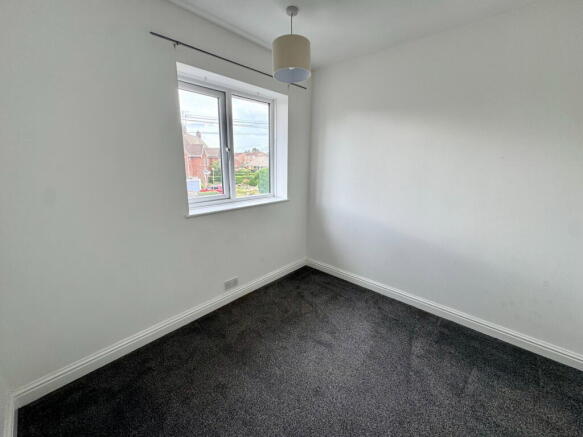 3 bed Semi-Detached to rent Image 11