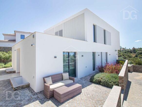 areeiro-almancil-luxury-modern-pool-seaviews