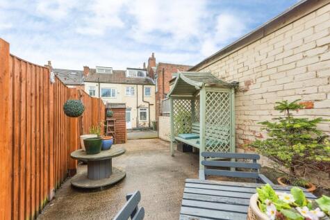 Oakes Street, Wakefield, WF2