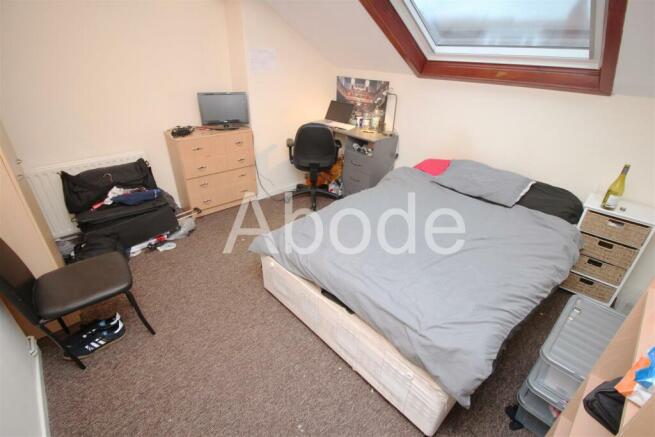 3 bed House to rent Image 6
