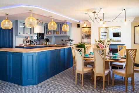 Meadfoot Lane, Torquay, TQ1