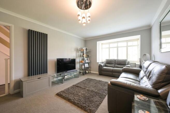 Huntsmoor Road, Ewell, Epsom, Surrey, KT19 0JH