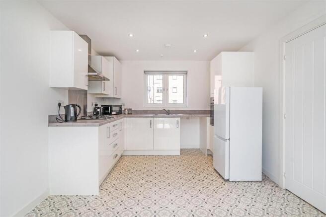 78 Newman Square_8.jpg