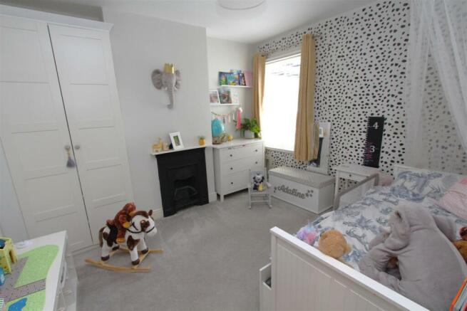 Bedroom 2.JPG