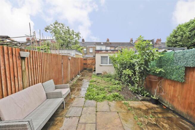 Padcroft Road, Yiewsley, West Drayton photo 4