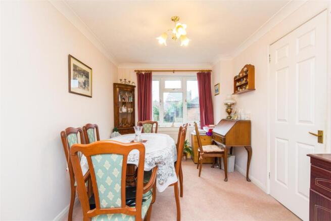 4 Markland Way9.jpg