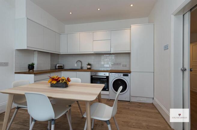 Queensborough Terrace 5@37-016-016 Logo.jpg