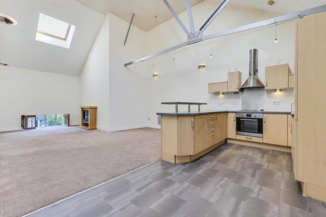 2 bed Flat for sale Image 2