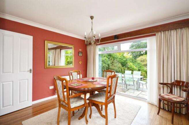 Sitting/Dining Room