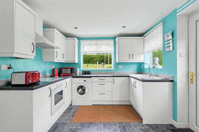 Kitchen_1.jpeg