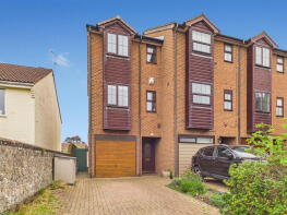10, Little Pembrokes, Heene, Worthing BN11 4NL