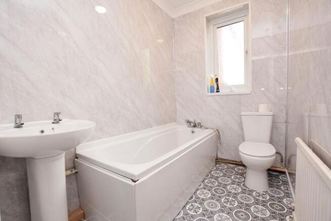 2 bed Flat to rent Image 4
