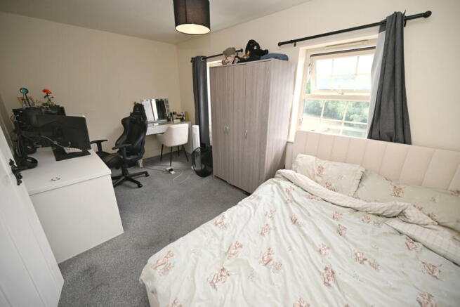 4 bed Town House for sale Image 12