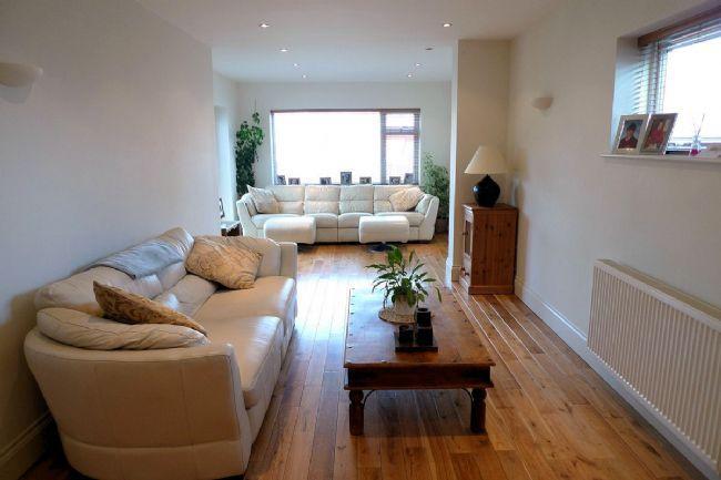 Extended Lounge