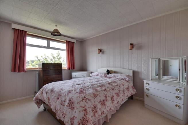 3 bed House for sale Image 9