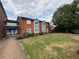 Flat 32, 25 Fairbanks Lodge, Furzehill Road, Borehamwood WD6 2DQ