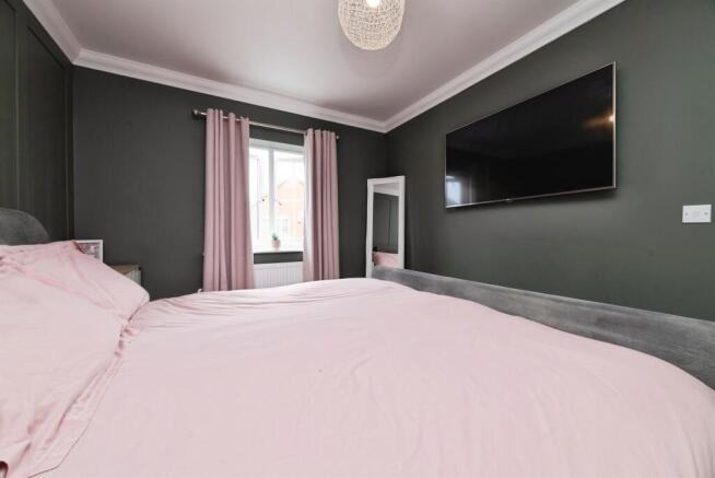 3 bed Semi-Detached for sale Image 11