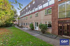 125, Victor Close, Hornchurch RM12 4XU