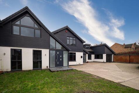 Three Tuns Road, Eastwood, Nottingham, NG16 3EJ