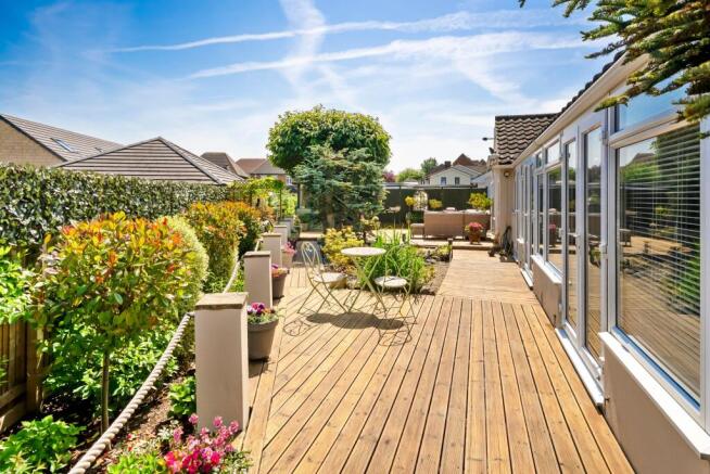 4 bed Detached Bungalow for sale Image 10