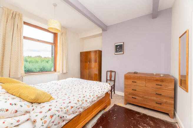 5 bed Detached for sale Image 10