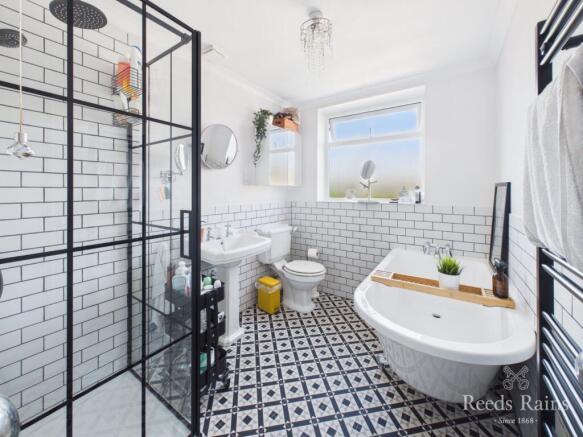 2 bed Terraced for sale Image 2
