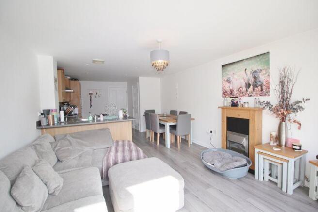 Kitchen/dining...