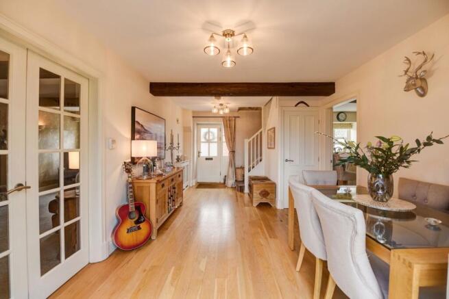 Hallway/Dining