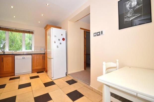 Kitchen Image 2