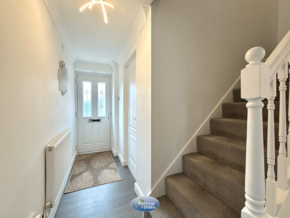 4 bed Detached for sale Image 5