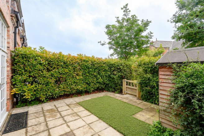2 bed Terraced for sale Image 10