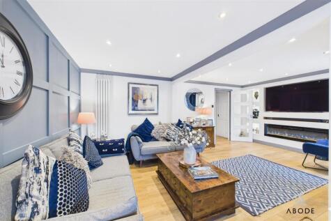 Pine Close, Branston, Burton-on-Trent