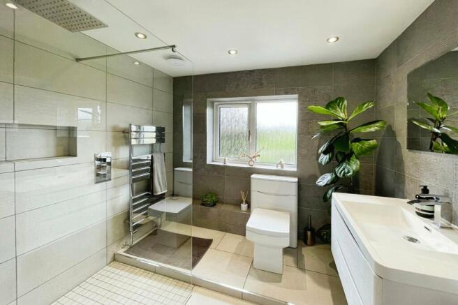 Master Ensuite