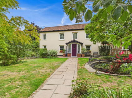 Brewers Green, Roydon