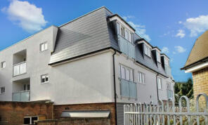 Flat 6, 65, London Road, East Grinstead RH19 1EQ